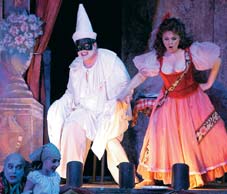 Edmonton Opera's production of Pagliacci
