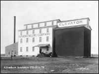 Raymond Milling Company ? Raymond, Alberta, juillet, 1904.