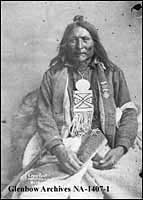 Portrait de Pied-de-Corbeau, chef Blackfoot. 1885.