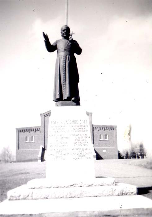 Statue of Fr. Lacombe
