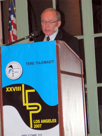 Bob Kingsep introduces the Alberta Estonian Heritage Society\'s presentation at the West Coast Estonian Days in Los Angeles, 2007