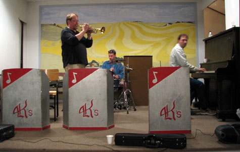 Hal Kerbes and his  Shadow Productions   group on the stage at Linda Hall during Jaanipev, 2005