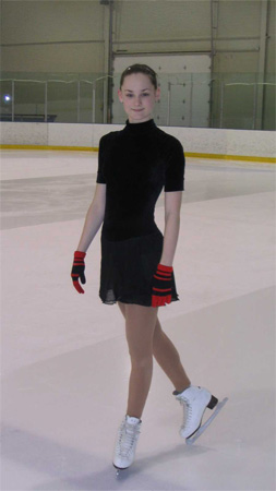 Jelena Muhhina during a practice session at World Figure Skating Championships in Calgary, 2006.