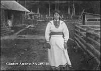 Une colonisatrice ukrainienne, Mme Fred (Sophie) Hrynchuck, Redwater, 1912. Ne en Galicie, 1891.