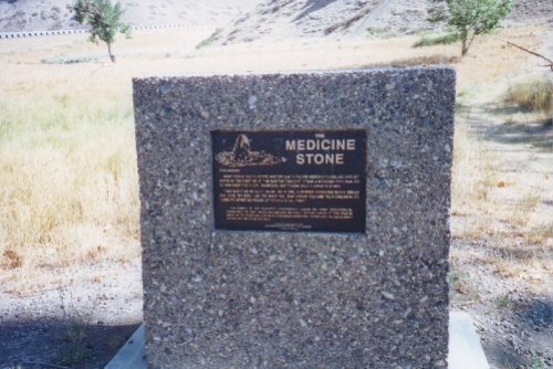 Cairn and plaque commemorating the Medicine Stone at Fort MacLeod.