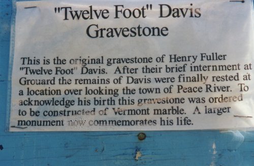 Twelve Foot Davis' plaque.