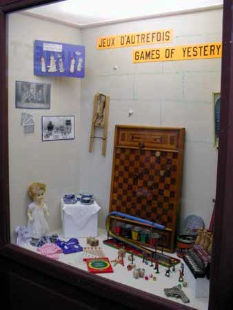 Display of old-fashioned toys and games