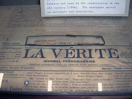 Close up of an issue of a French newspaper