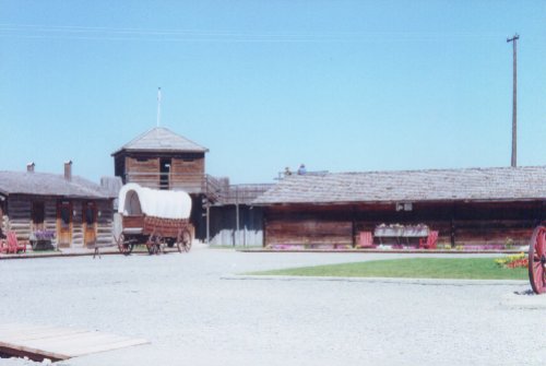 Cour au Fort Macleod.